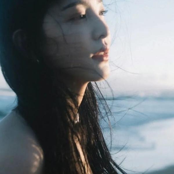巨头 海报